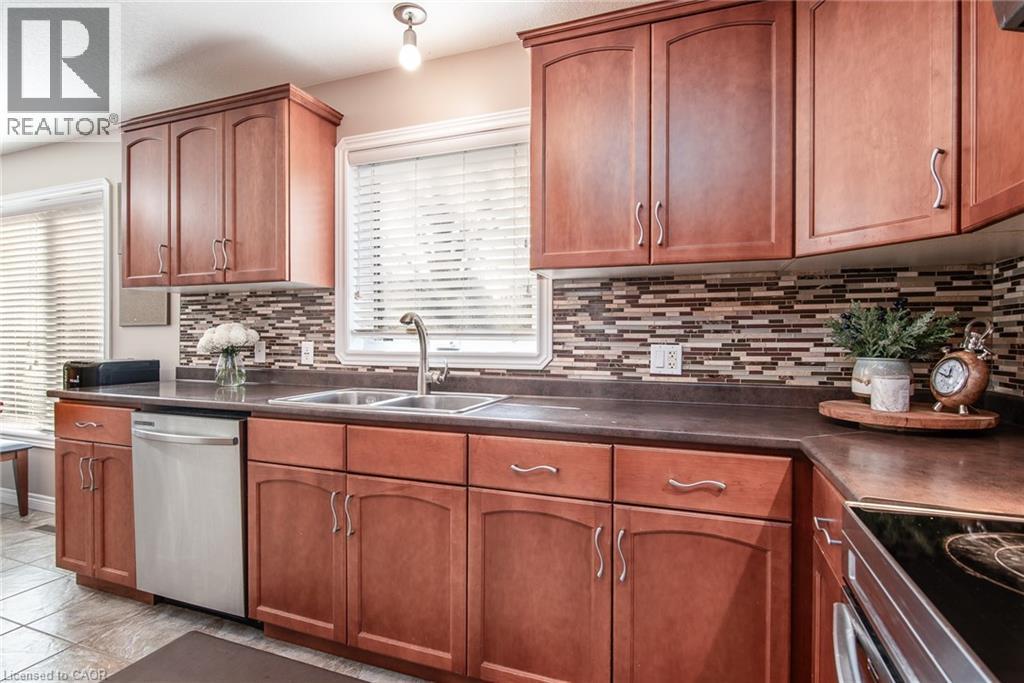 












383 PARROTT Place

,
Woodstock,




Ontario
N4T1V4

