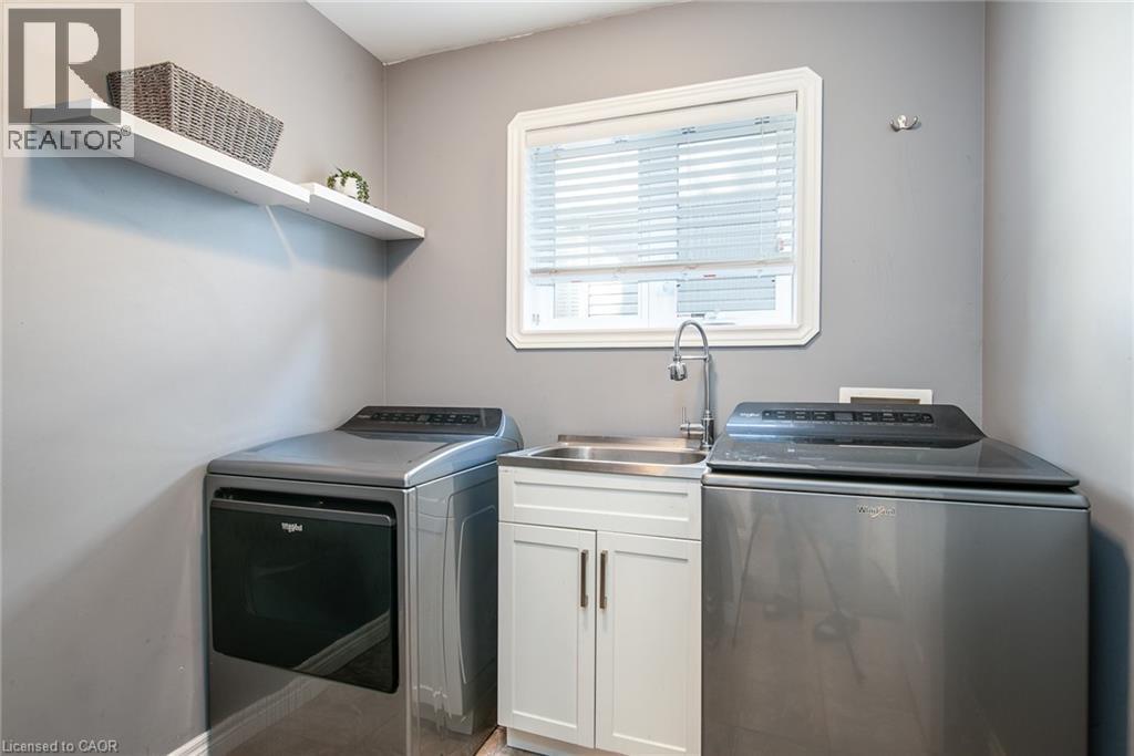 












383 PARROTT Place

,
Woodstock,




Ontario
N4T1V4

