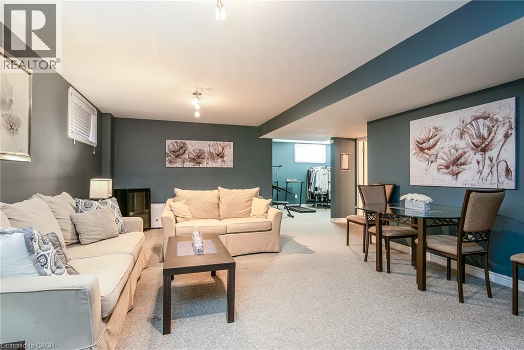 












383 PARROTT Place

,
Woodstock,




Ontario
N4T1V4

