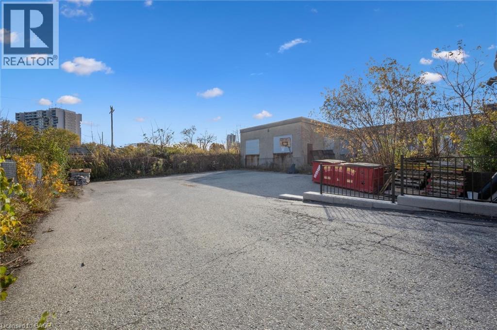 












325 BREITHAUPT Street

,
Kitchener,




Ontario
N2H5H6

