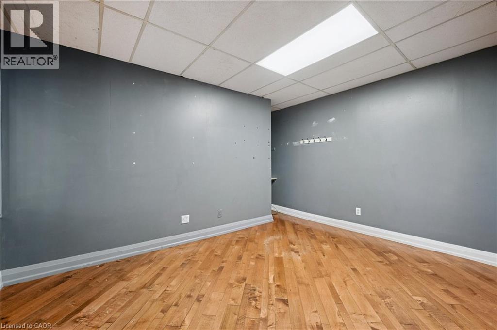 












325 BREITHAUPT Street

,
Kitchener,




Ontario
N2H5H6

