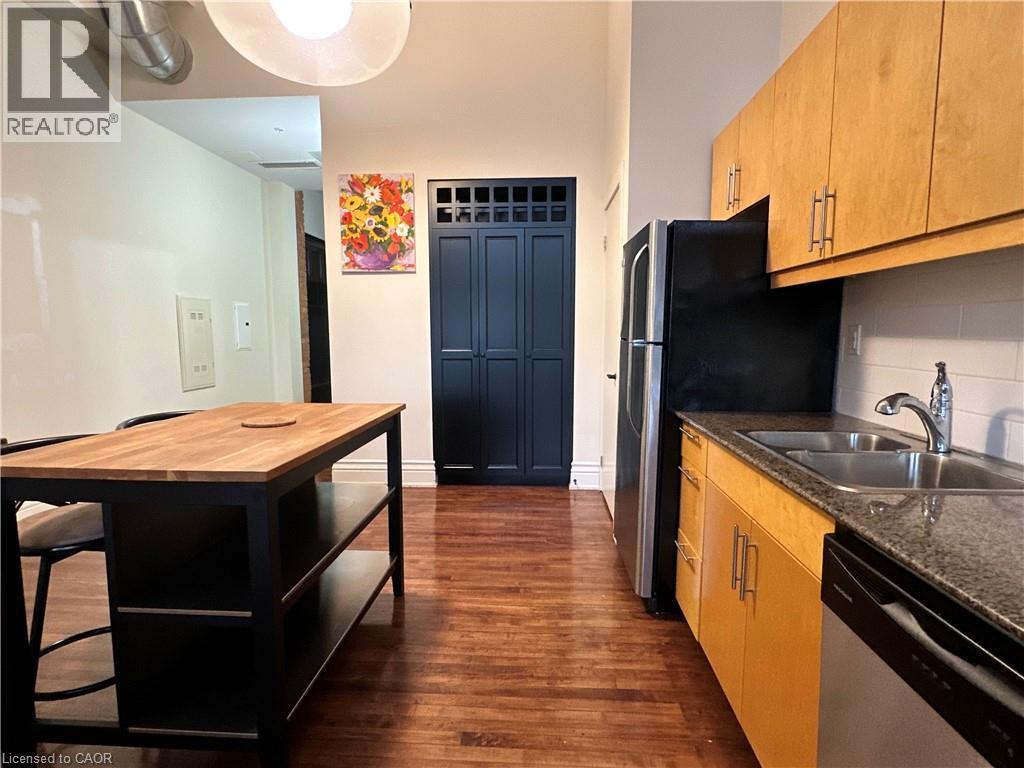 












200 STINSON Street Unit# 310

,
Hamilton,




Ontario
L8N4J5

