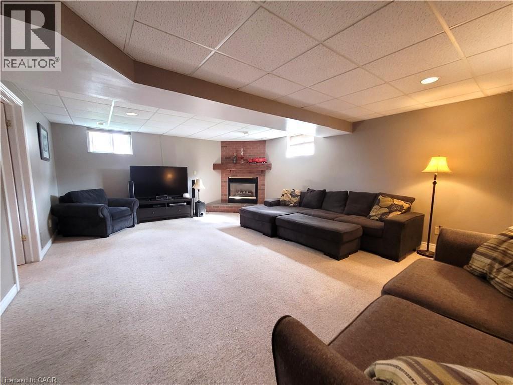 












8 SIMON Court

,
Waterford,




Ontario
N0E1Y0

