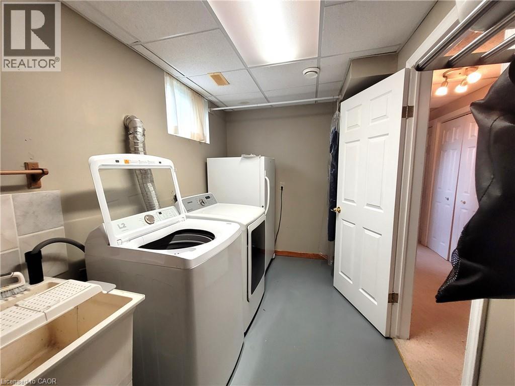 












8 SIMON Court

,
Waterford,




Ontario
N0E1Y0

