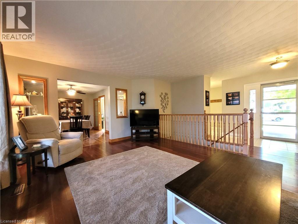 












8 SIMON Court

,
Waterford,




Ontario
N0E1Y0

