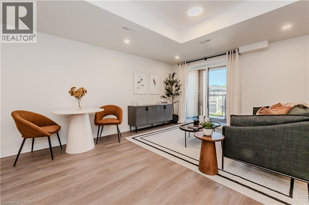 












704 BENNINGER Drive

,
Kitchener,




Ontario
N2E0H8

