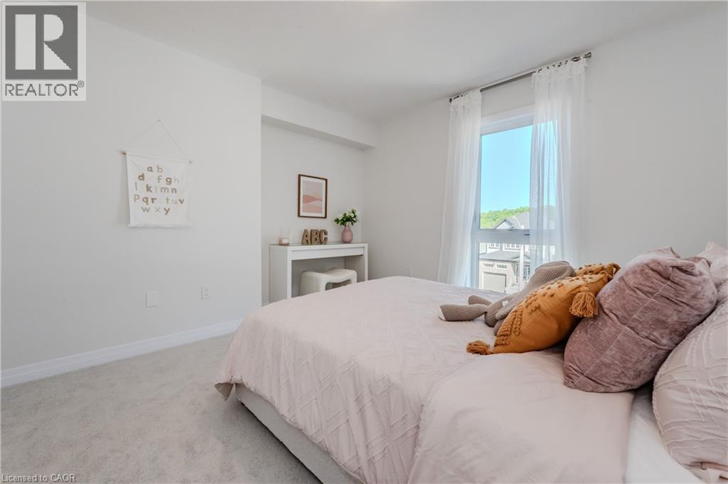 












704 BENNINGER Drive

,
Kitchener,




Ontario
N2E0H8

