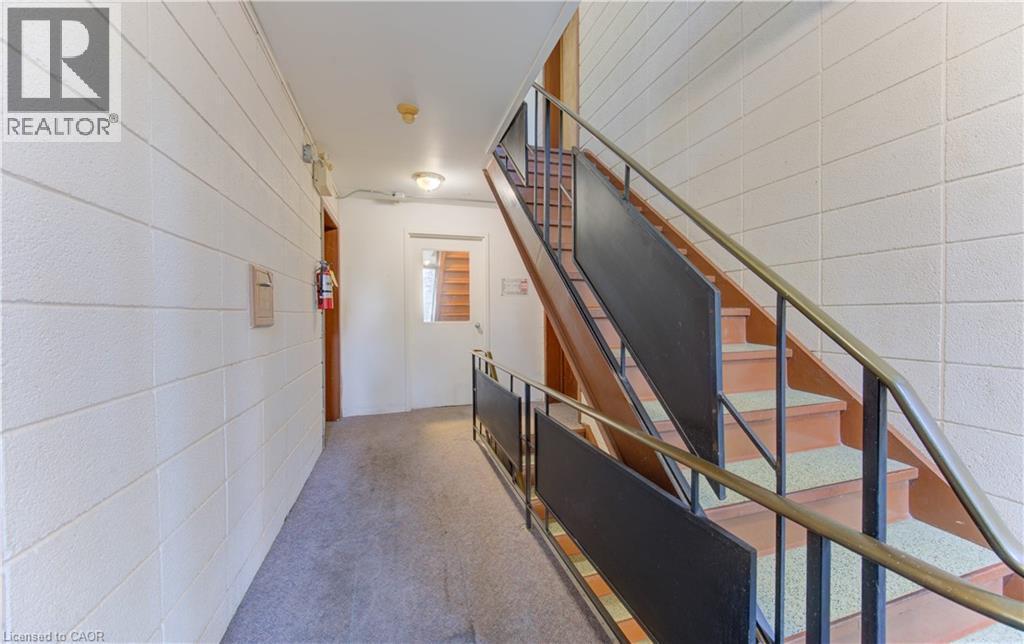 












50 GORDON Avenue

,
Kitchener,




Ontario
N2H1N8

