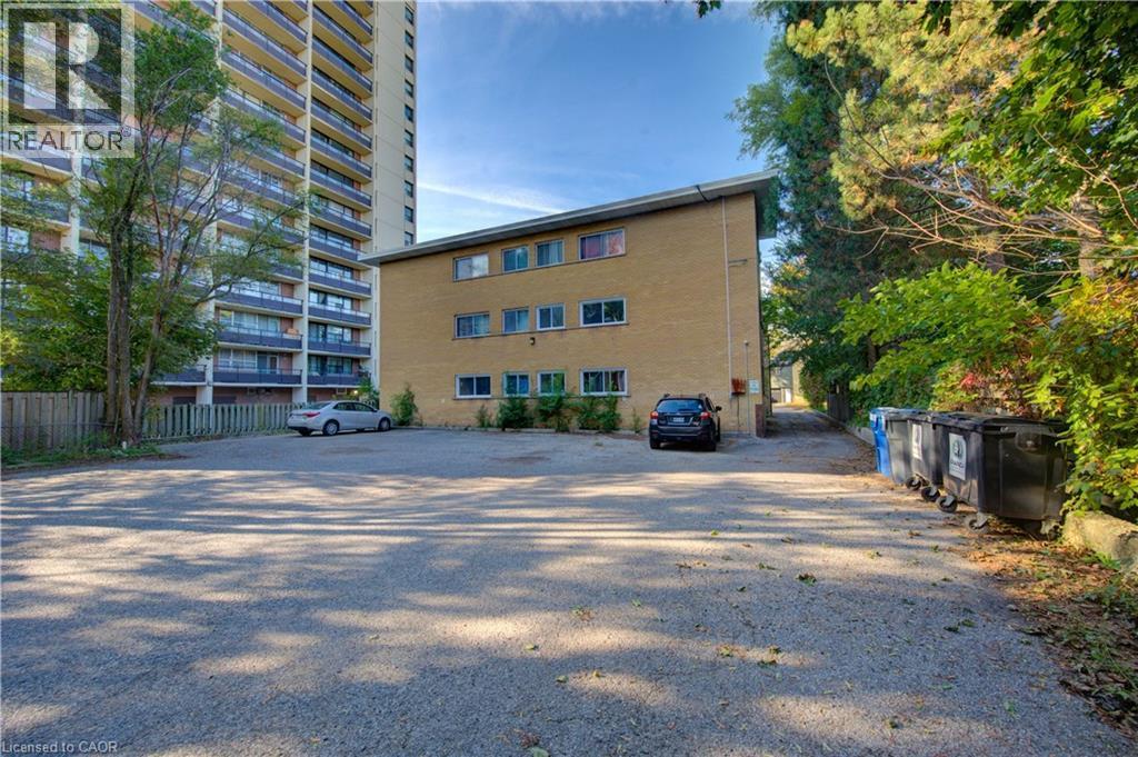 












50 GORDON Avenue

,
Kitchener,




Ontario
N2H1N8

