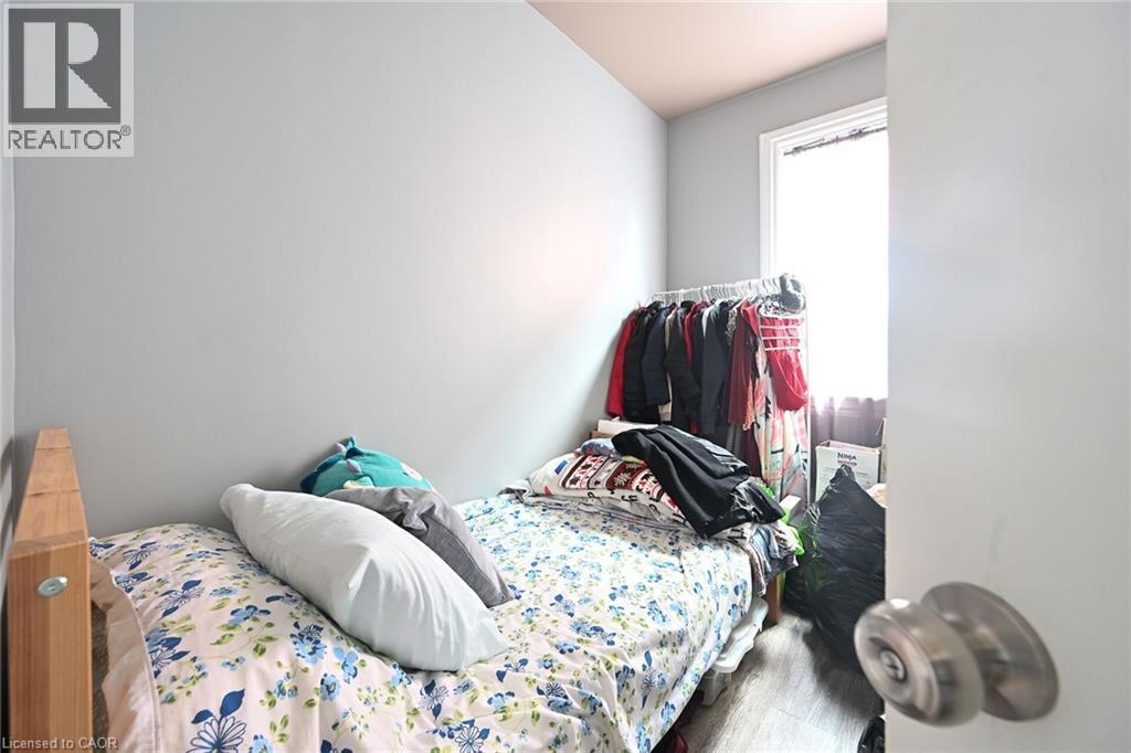 












129 DUNDURN Street N

,
Hamilton,




Ontario
L8R3E7

