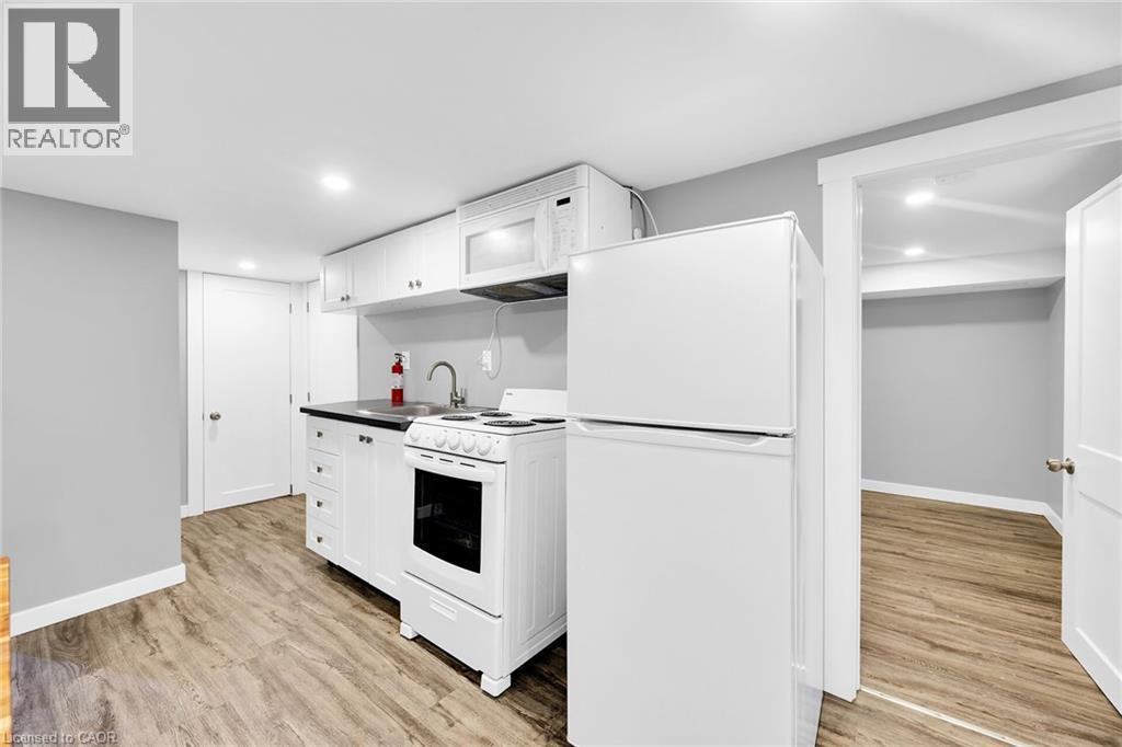 












129 DUNDURN Street N

,
Hamilton,




Ontario
L8R3E7

