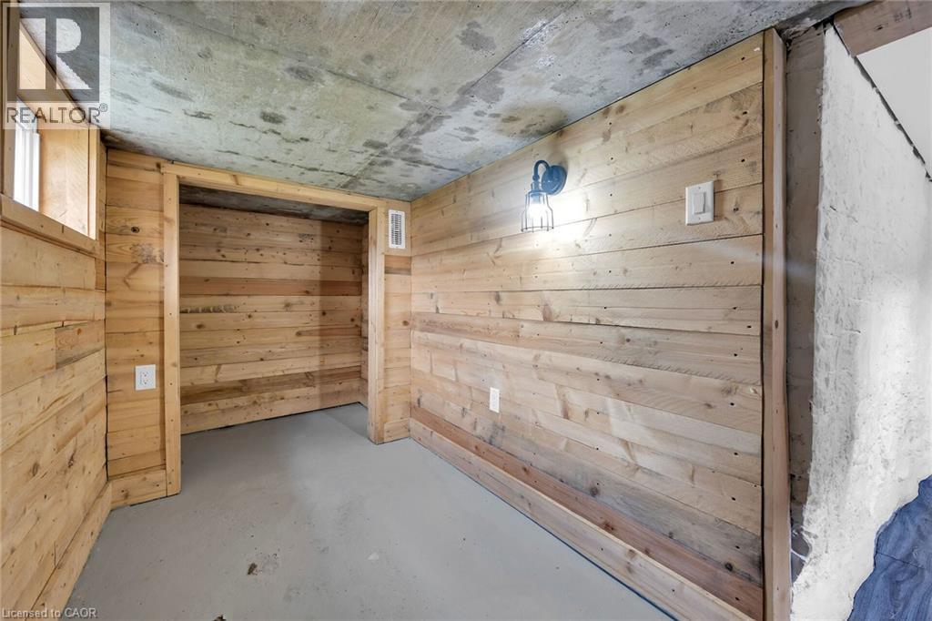 












129 DUNDURN Street N

,
Hamilton,




Ontario
L8R3E7

