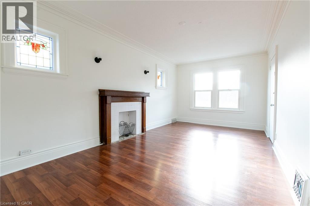 












49 PROVINCE Street S

,
Hamilton,




Ontario
L8K2K7

