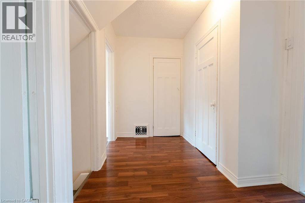 












49 PROVINCE Street S

,
Hamilton,




Ontario
L8K2K7

