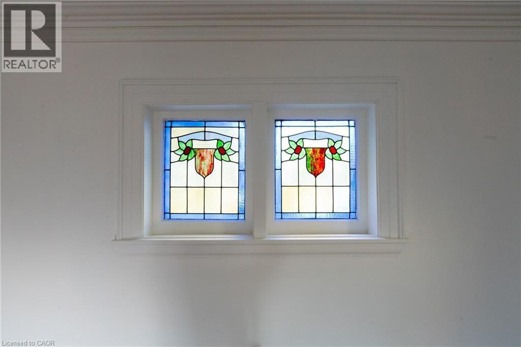 












49 PROVINCE Street S

,
Hamilton,




Ontario
L8K2K7

