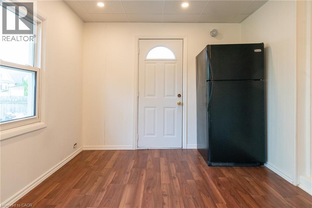 












49 PROVINCE Street S

,
Hamilton,




Ontario
L8K2K7

