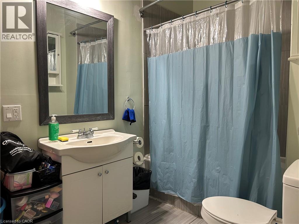 












68 ROBINSON Street

,
Simcoe,




Ontario
N3Y1W6

