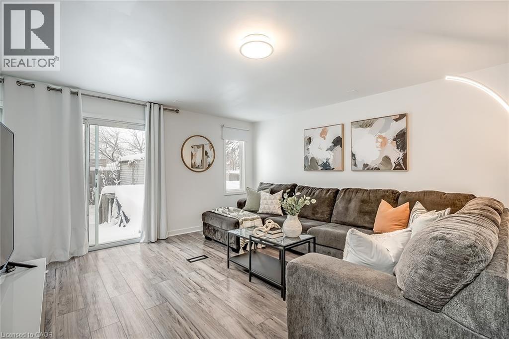 












173 LONDON Street N

,
Hamilton,




Ontario
L8H4C1

