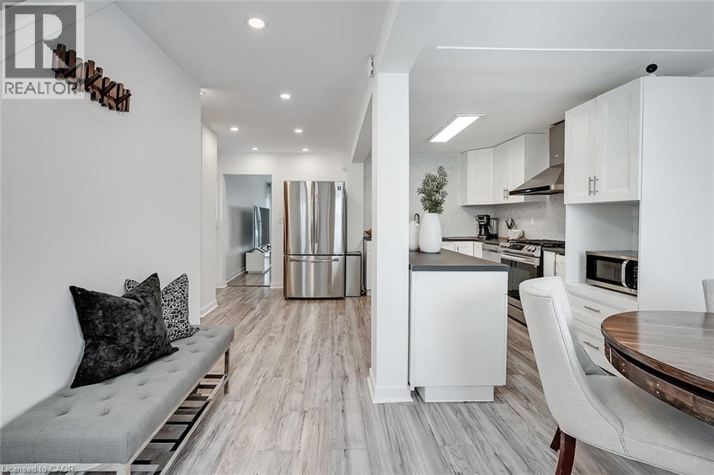 












173 LONDON Street N

,
Hamilton,




Ontario
L8H4C1

