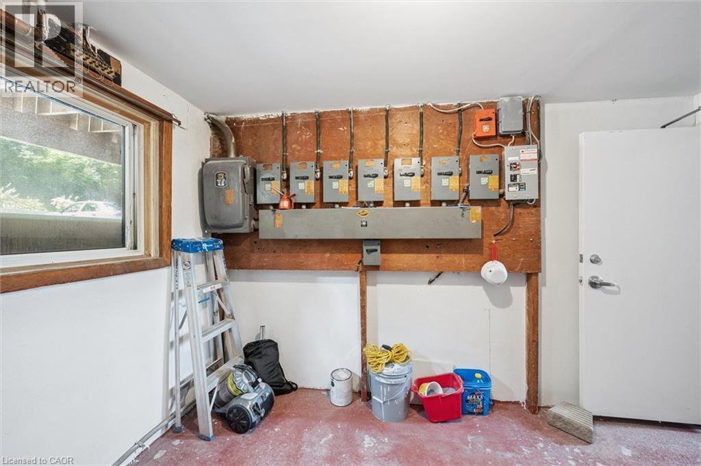 












275-279 HERBERT Street

,
Waterloo,




Ontario
N2J1V3

