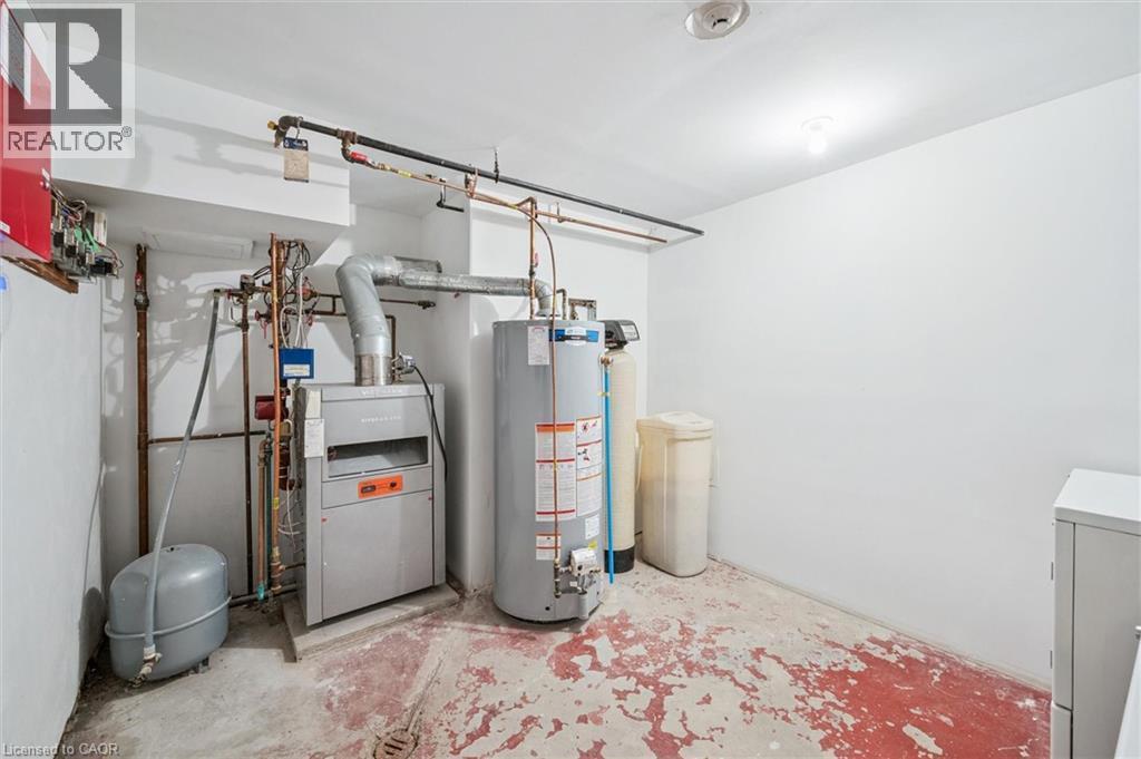 












275-279 HERBERT Street

,
Waterloo,




Ontario
N2J1V3

