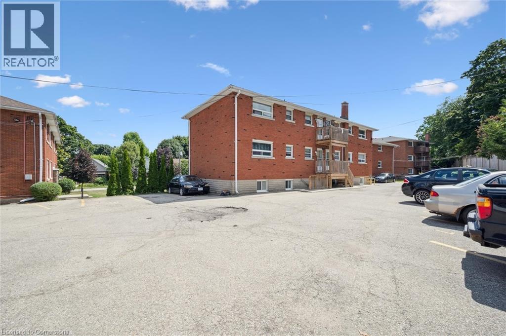 












275-279 HERBERT Street

,
Waterloo,




Ontario
N2J1V3

