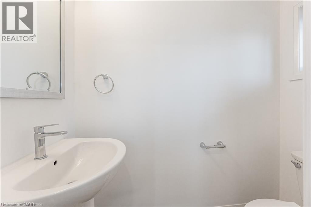 












777 BEACH Boulevard

,
Hamilton,




Ontario
L8H6Y5

