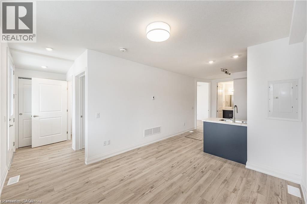 












777 BEACH Boulevard

,
Hamilton,




Ontario
L8H6Y5

