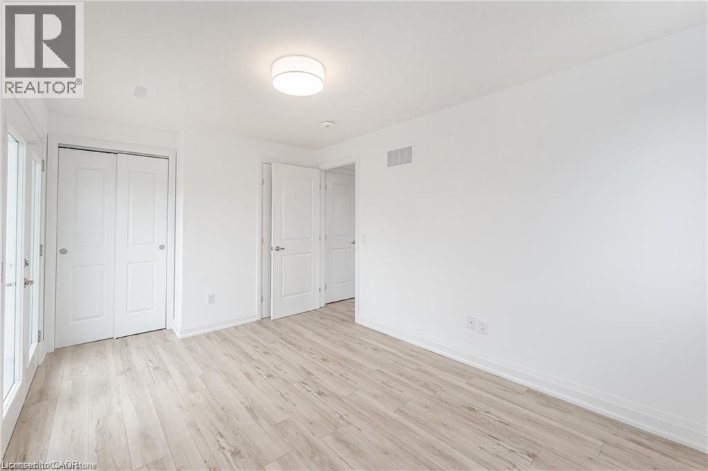 












777 BEACH Boulevard

,
Hamilton,




Ontario
L8H6Y5

