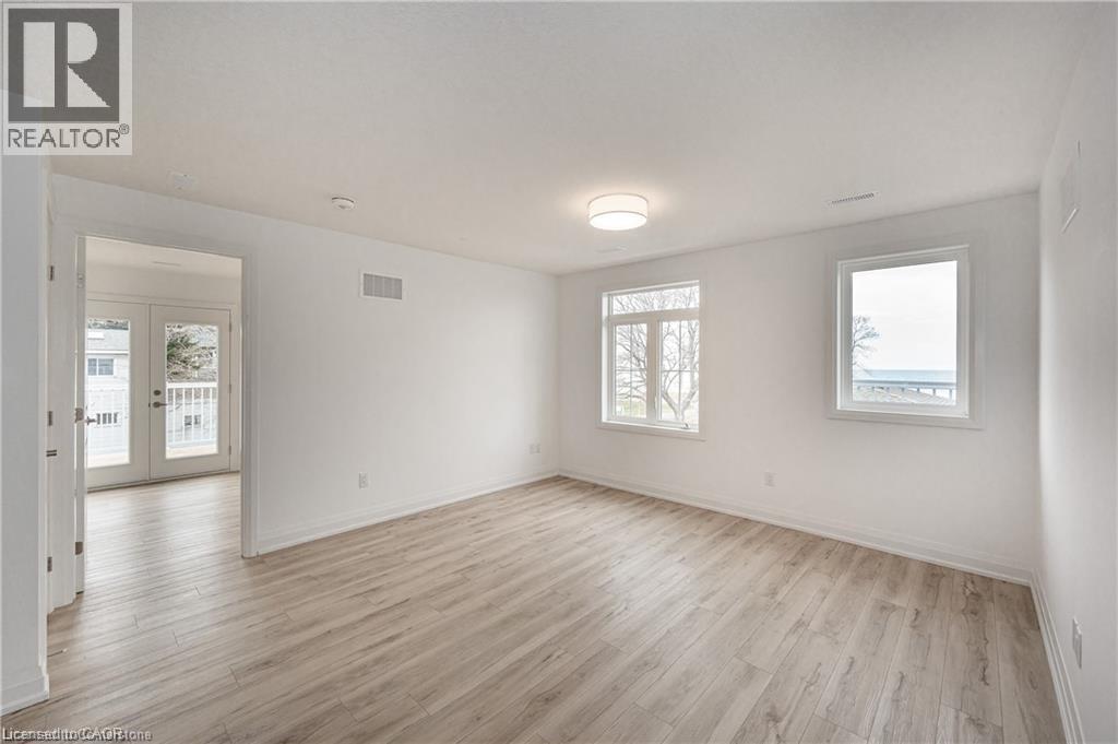 












777 BEACH Boulevard

,
Hamilton,




Ontario
L8H6Y5

