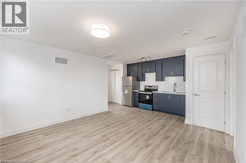 












777 BEACH Boulevard

,
Hamilton,




Ontario
L8H6Y5

