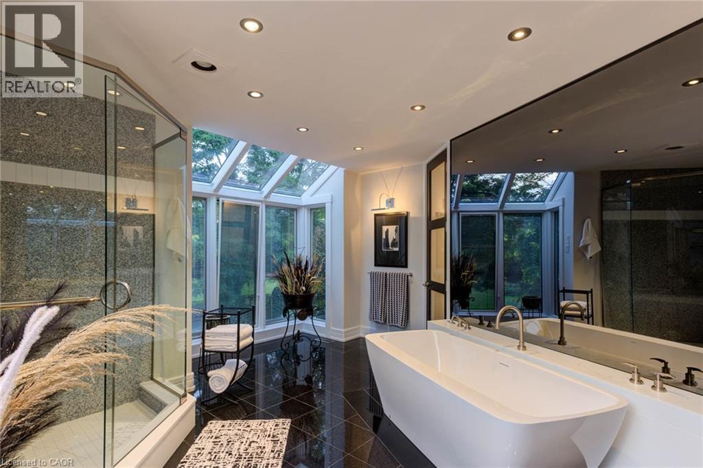 












14 JAMES Court

,
Heidelberg,




Ontario
N0B2M1

