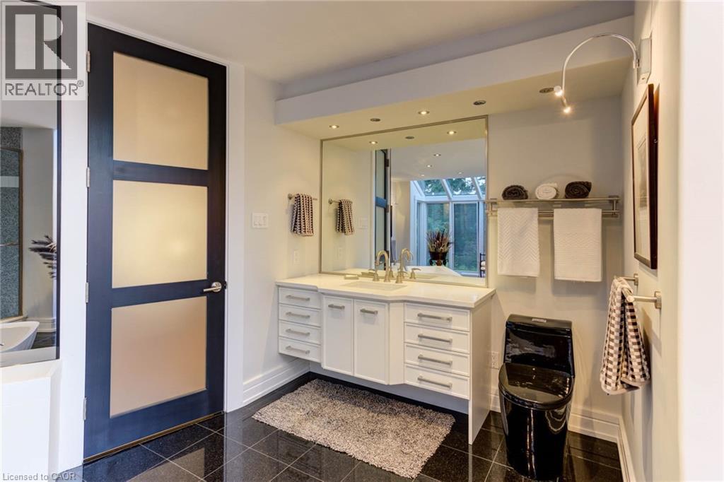 












14 JAMES Court

,
Heidelberg,




Ontario
N0B2M1

