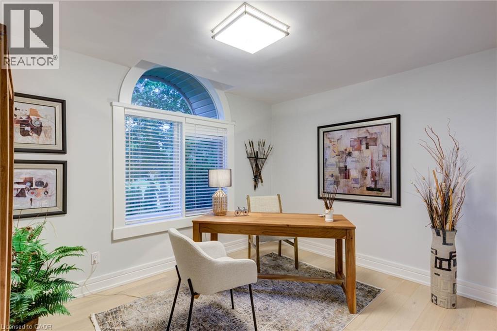 












14 JAMES Court

,
Heidelberg,




Ontario
N0B2M1

