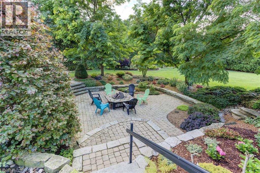 












14 JAMES Court

,
Heidelberg,




Ontario
N0B2M1

