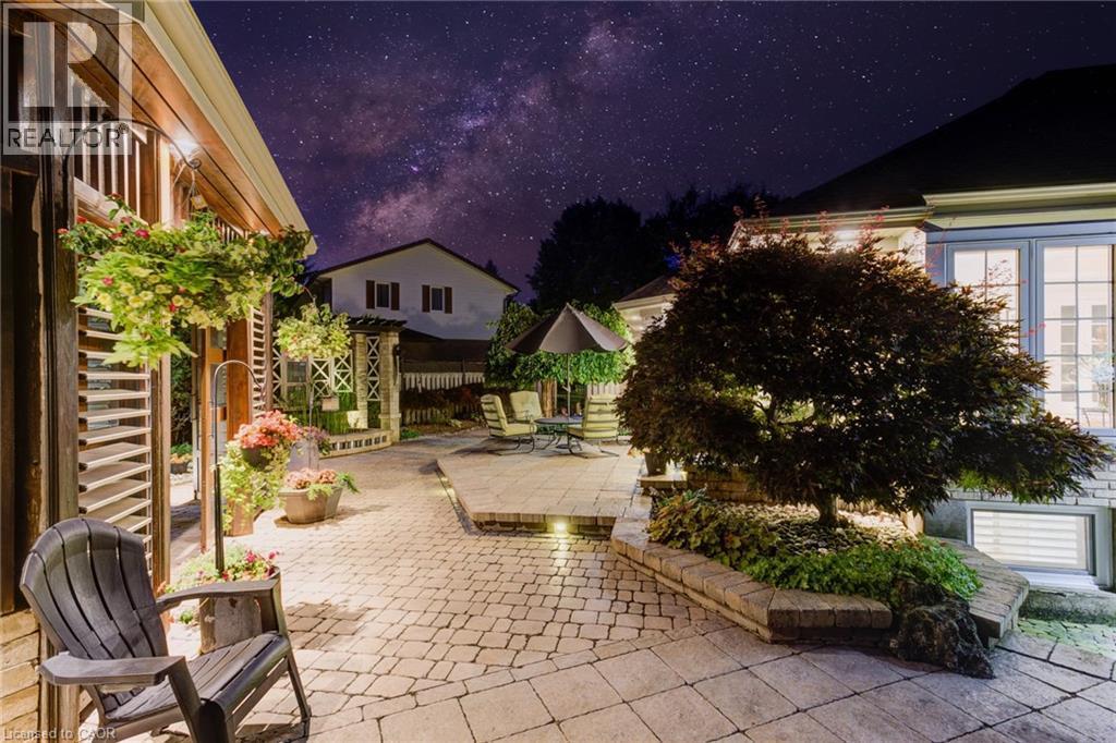 












14 JAMES Court

,
Heidelberg,




Ontario
N0B2M1

