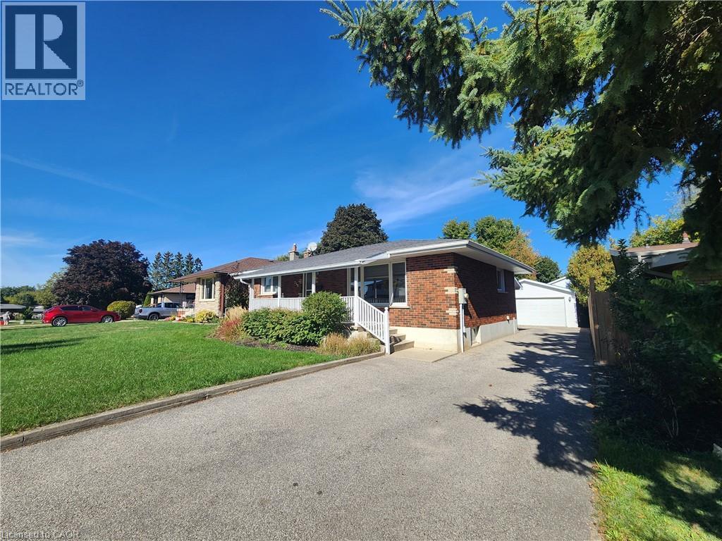 












130 BALMORAL Drive

,
Brantford,




Ontario
N3R5C4

