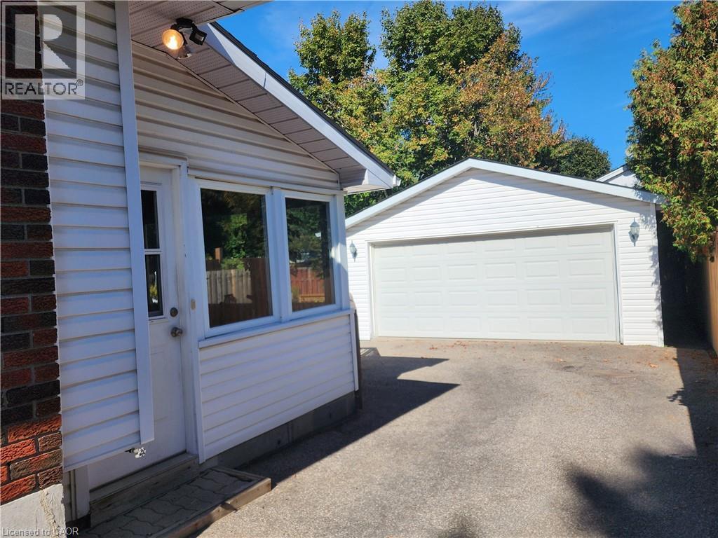 












130 BALMORAL Drive

,
Brantford,




Ontario
N3R5C4

