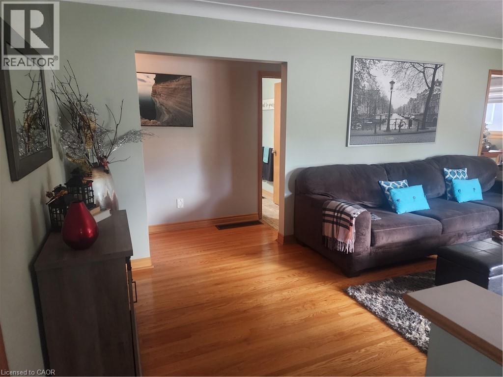 












130 BALMORAL Drive

,
Brantford,




Ontario
N3R5C4

