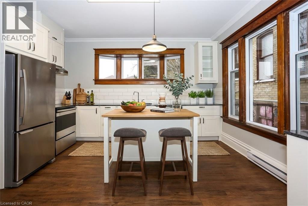 












94 SCOTT Street

,
Kitchener,




Ontario
N2H2R5

