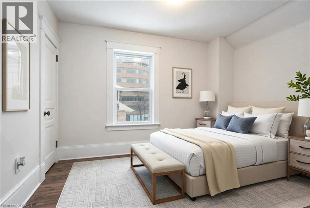 












94 SCOTT Street

,
Kitchener,




Ontario
N2H2R5

