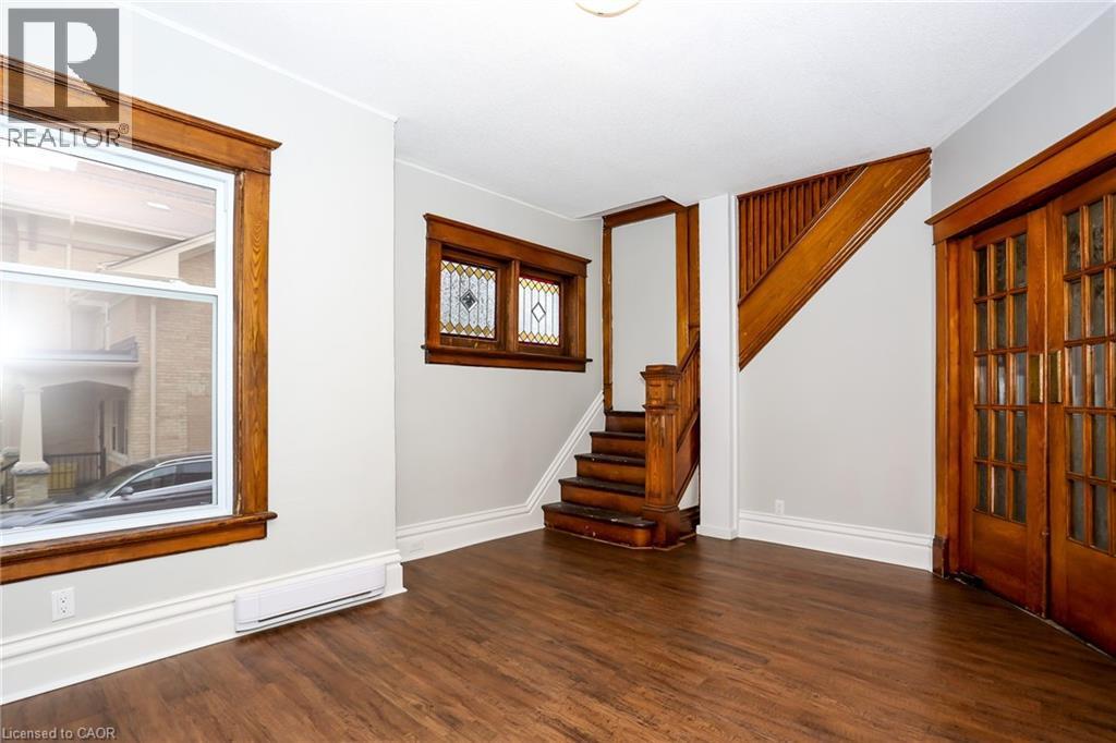 












94 SCOTT Street

,
Kitchener,




Ontario
N2H2R5

