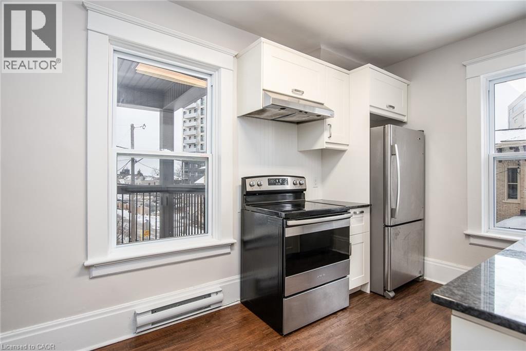 












94 SCOTT Street

,
Kitchener,




Ontario
N2H2R5

