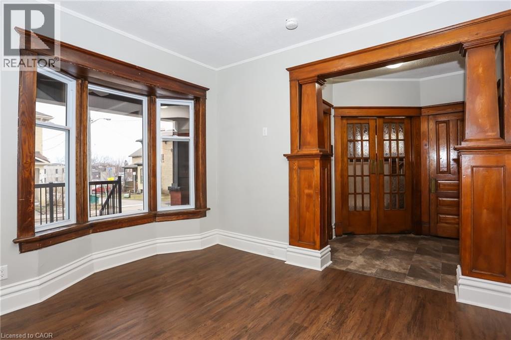 












94 SCOTT Street

,
Kitchener,




Ontario
N2H2R5

