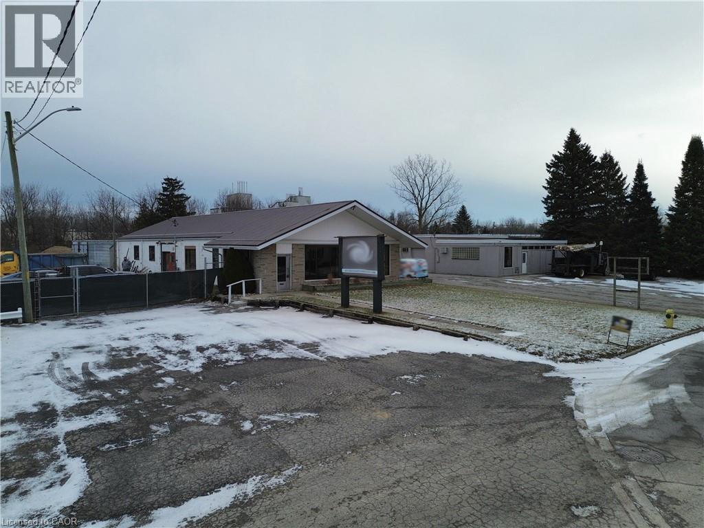 












607 BANK Street

,
Simcoe,




Ontario
N3Y3N3

