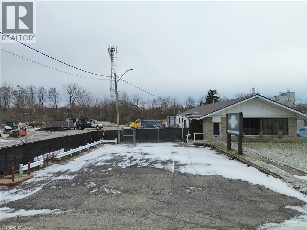 












607 BANK Street

,
Simcoe,




Ontario
N3Y3N3

