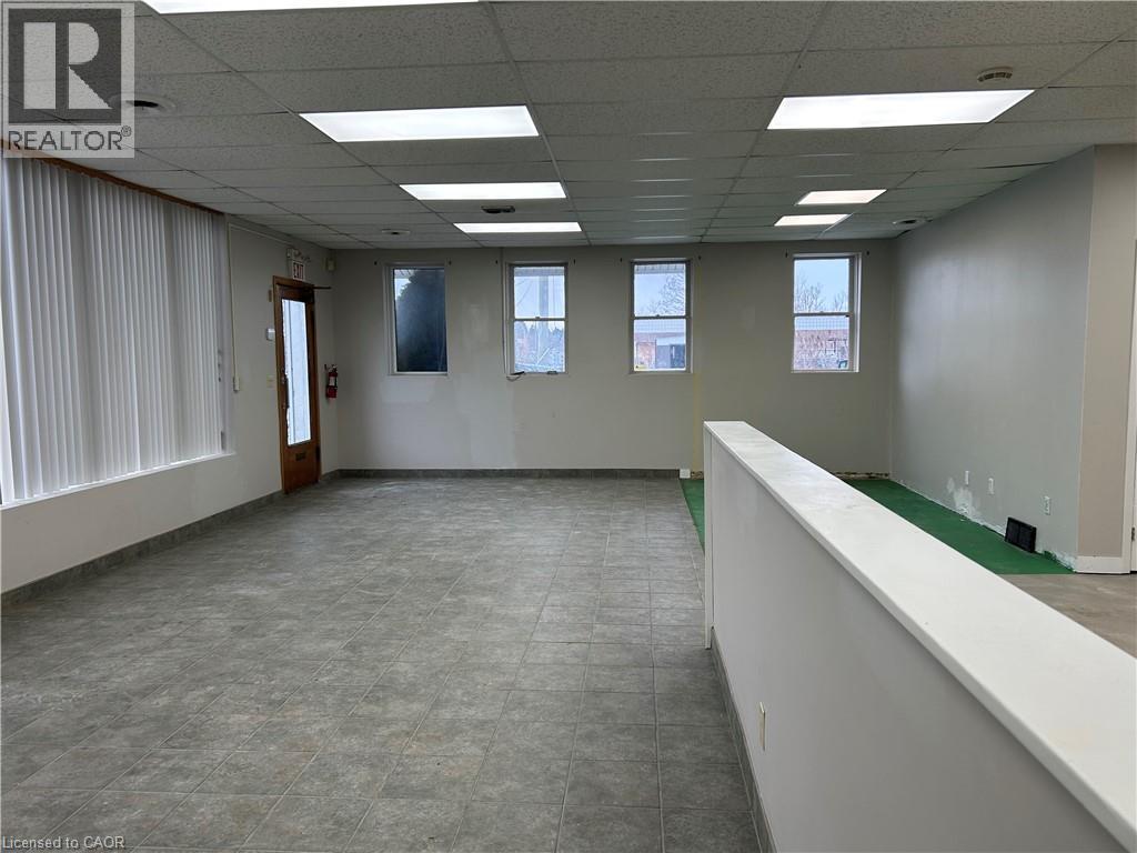 












607 BANK Street

,
Simcoe,




Ontario
N3Y3N3

