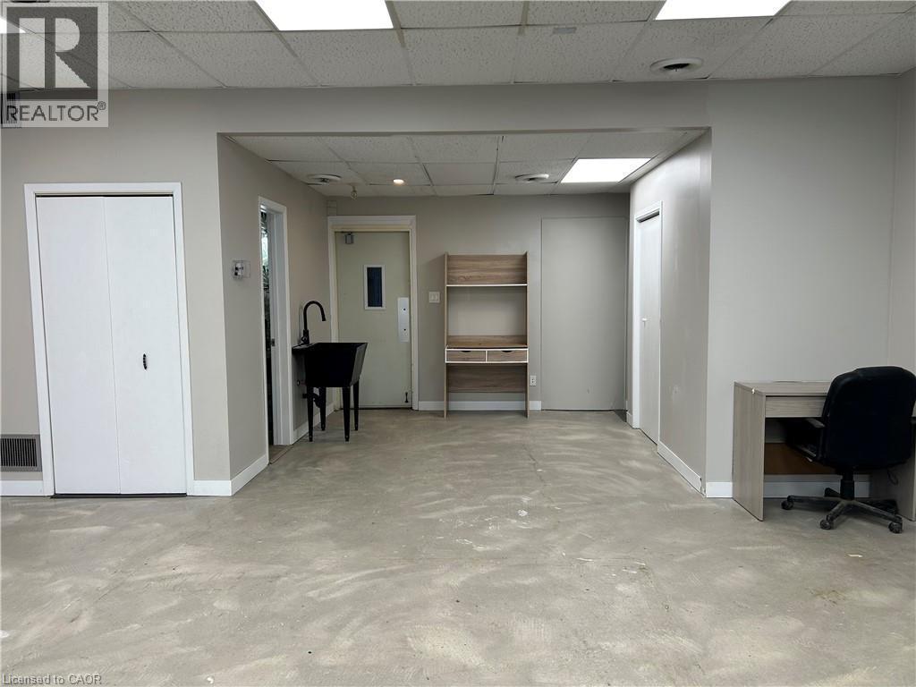 












607 BANK Street

,
Simcoe,




Ontario
N3Y3N3

