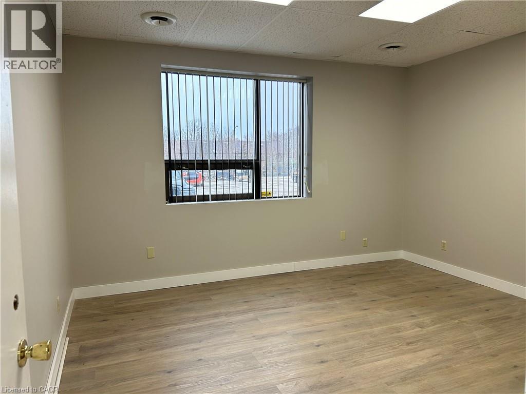 












607 BANK Street

,
Simcoe,




Ontario
N3Y3N3

