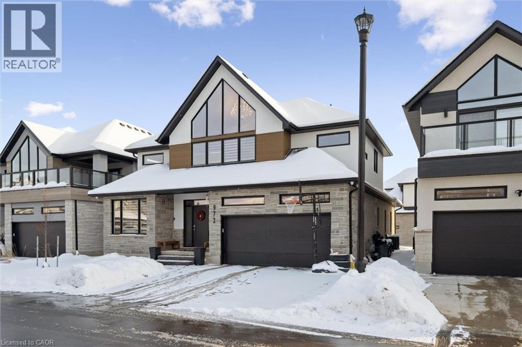 












972 STONECLIFFE Walk Unit# 18

,
Kitchener,




Ontario
N2P0K5

